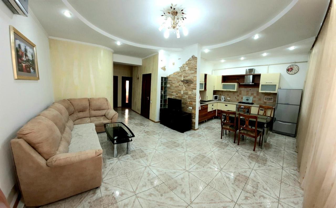 Elegance Apartment Chisinau Center Close To Stefan Cel Mare Luaran gambar